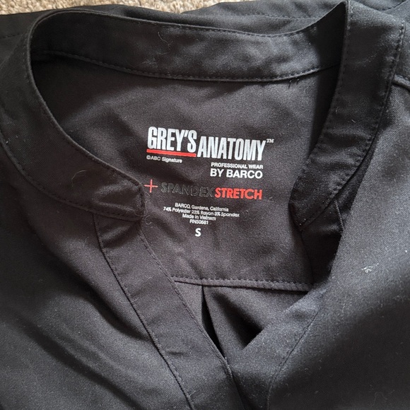 Grey's Anatomy Black Scrub Set - Picture 2 of 3